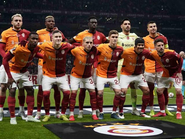 Galatasaray, AZ Alkmaar maçından istediği sonucu alamadı ve UEFA Avrupa Ligi'ne veda etti...