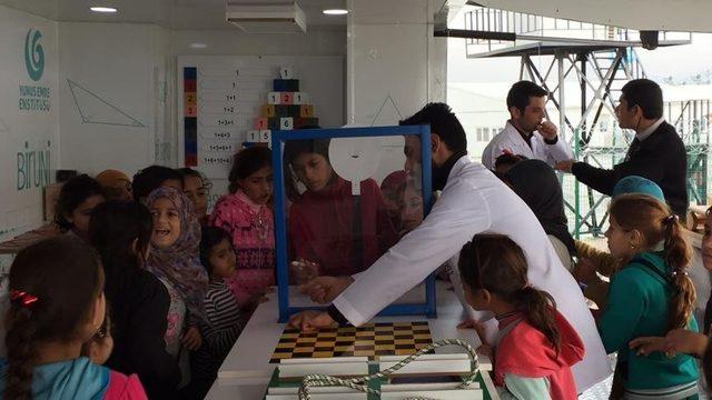 ’Matematik Müzesi Tırı’ çocuklar için yollarda