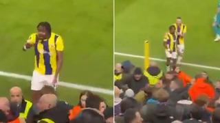 Osayi Samuel, Fenerbahçeli taraftarlara saldıran Belçikalı tribünlere daldı! Takım arkadaşları zor sakinleştirdi...