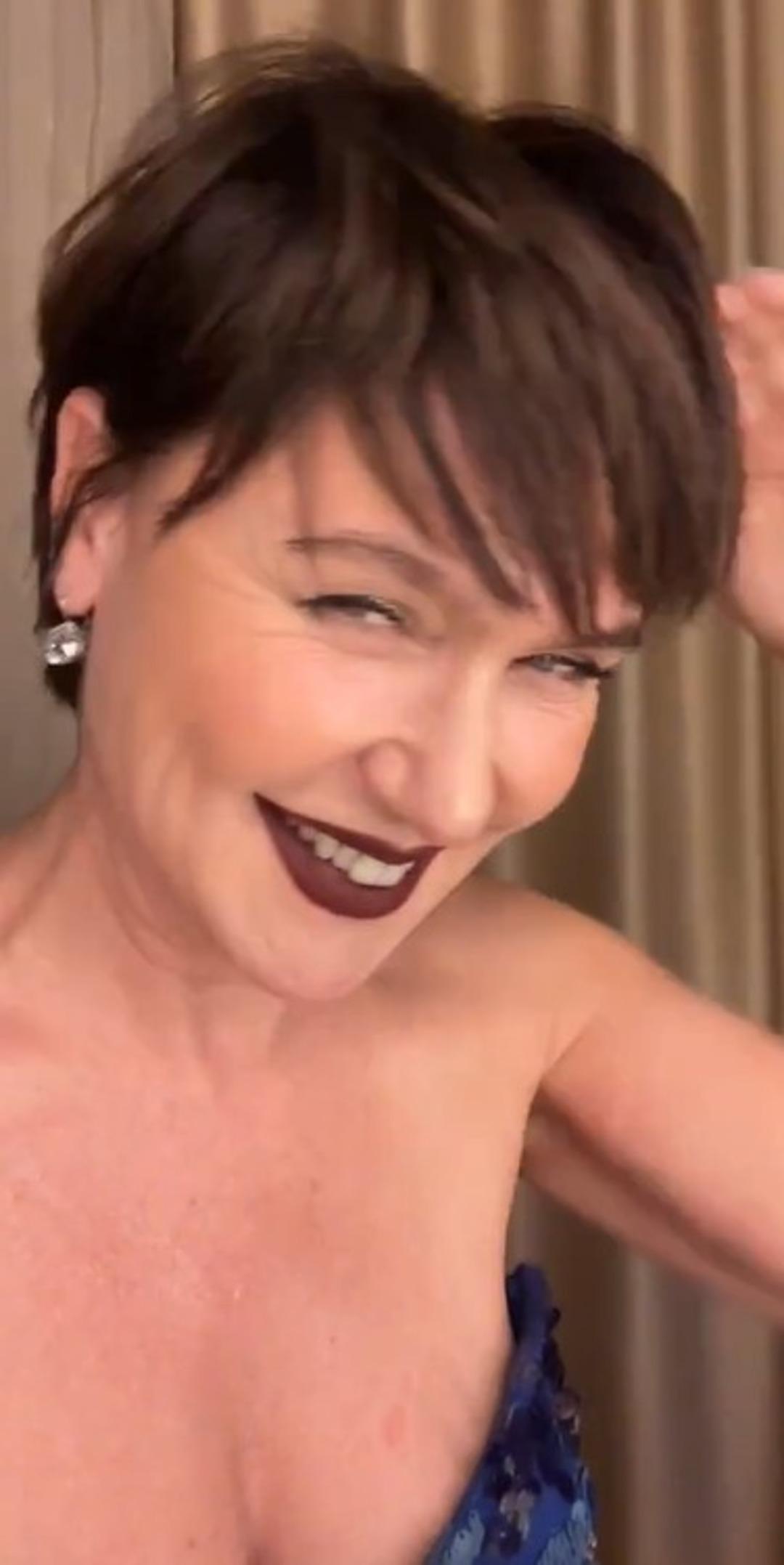 Şevval Sam imaj tazeledi! Yeni görüntüsü çok beğenildi 2