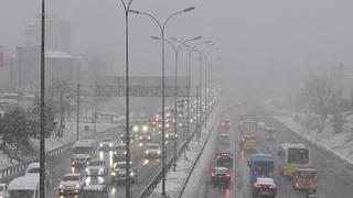 Haftanın son gününden şaşırtan manzara: İstanbul'da trafik yoğunluğu yüzde 10 düştü! Ulaşım sakin seyrediyor... 
