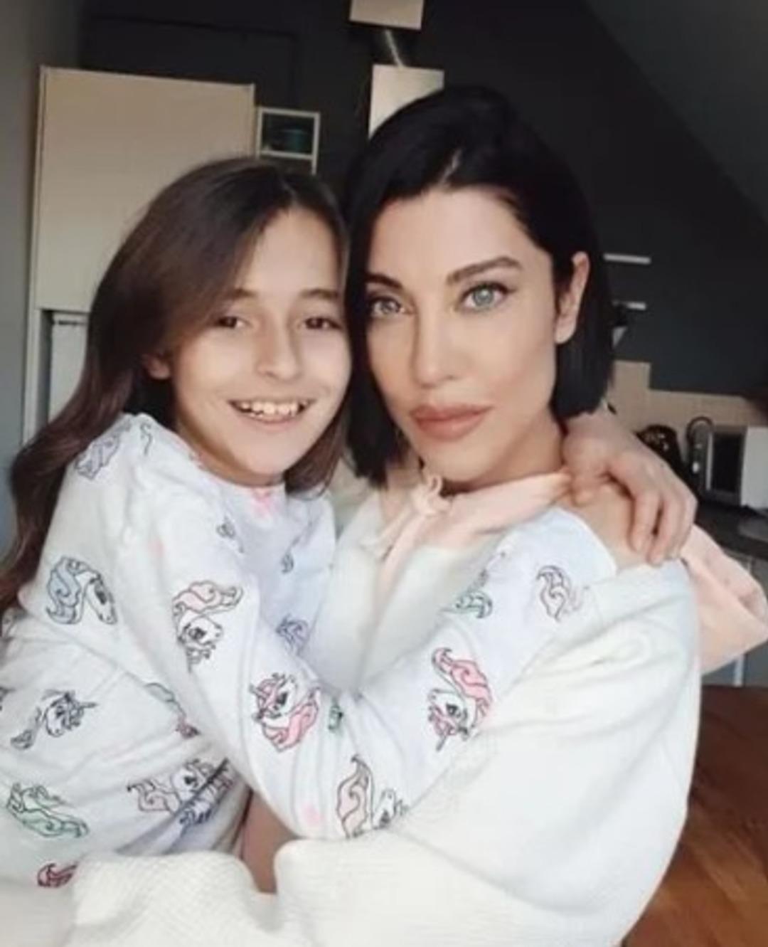 Kızının babası ona Bipolar demişti! Deniz Akkaya ruh sağlığı raporunu yayınladı 1