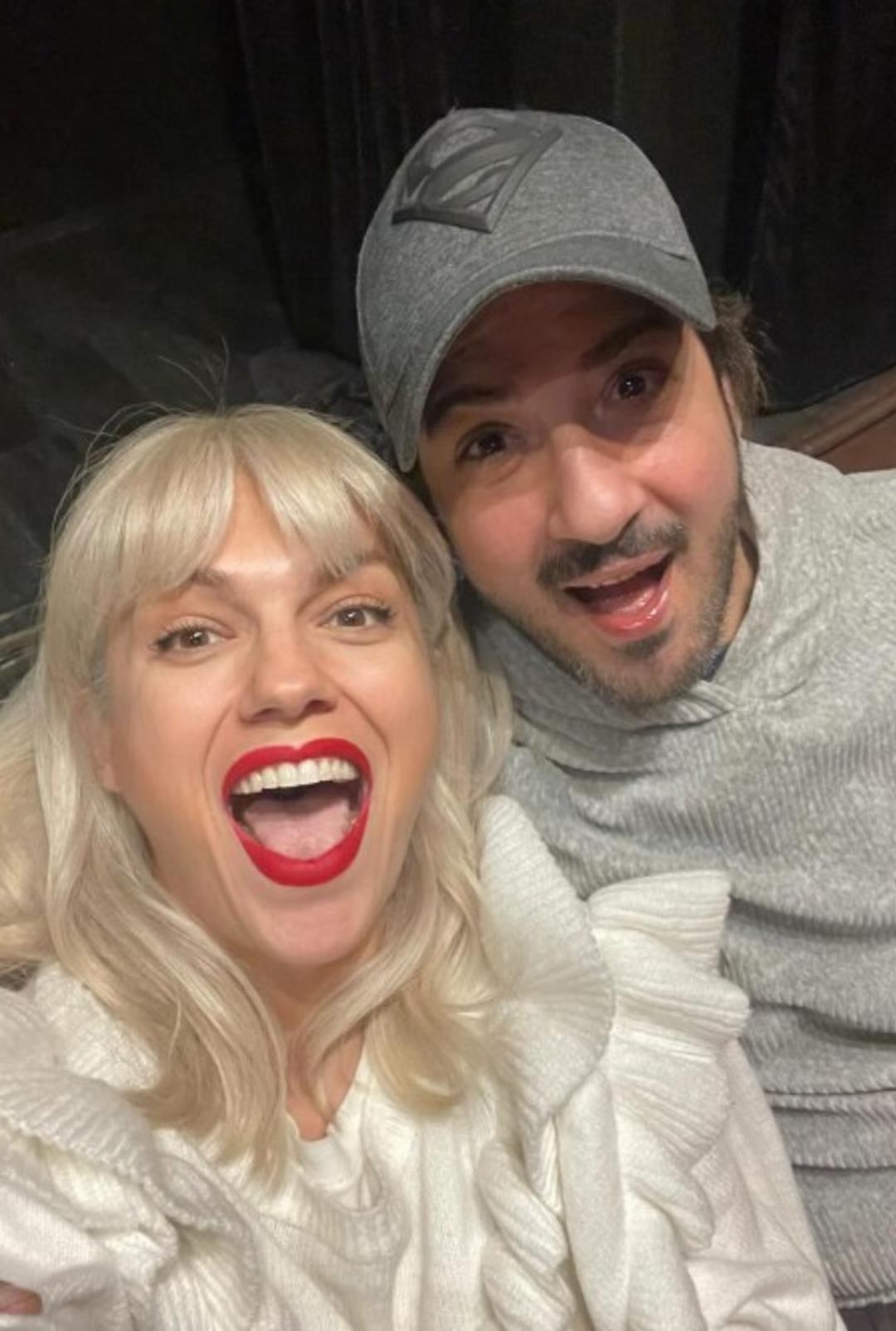 Ülkeyi terk etmişti! Hayat Bilgisi nin aşıkları Ortega ve Barbie yıllar sonra buluştu! İpek Erdem ile Paşhan Yılmazel e yorum yağdı 2