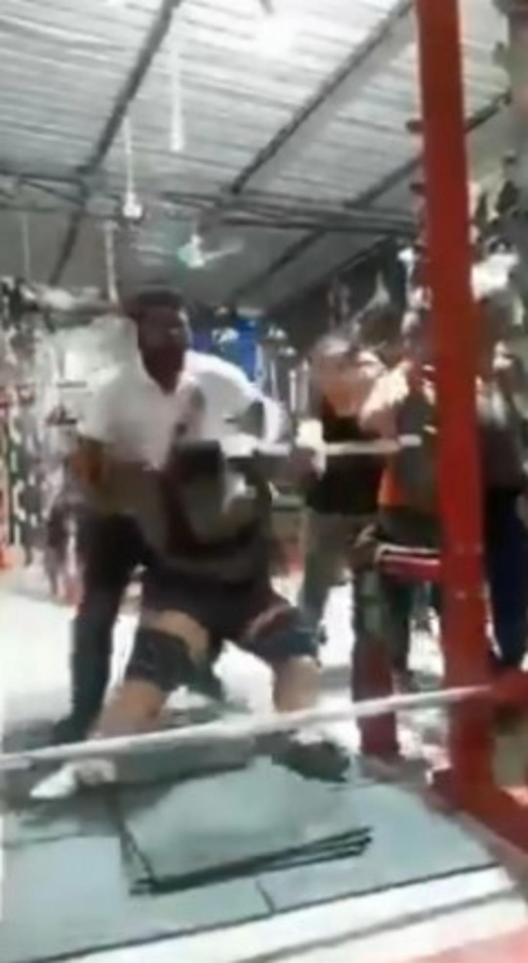 Antrenman sırasında feci ölüm! Halterci 270 kilonun altında kaldı... Ezilerek hayatını kaybettiği anlar saniye saniye kamerada 2