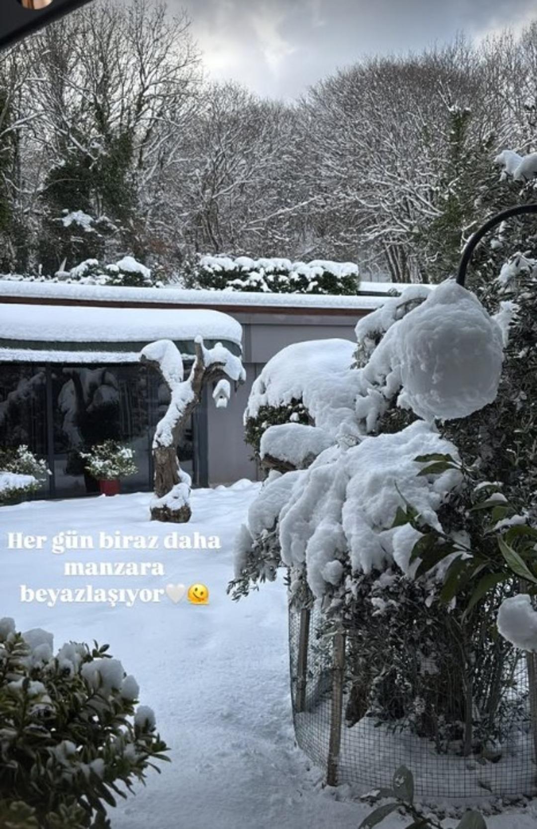 İbrahim Tatlıses in gelini Yasemin Şefkatli nin Zekariyaköy deki 4 katlı ultra lüks villası sosyal medyayı salladı! Kar manzarası mest etti  3