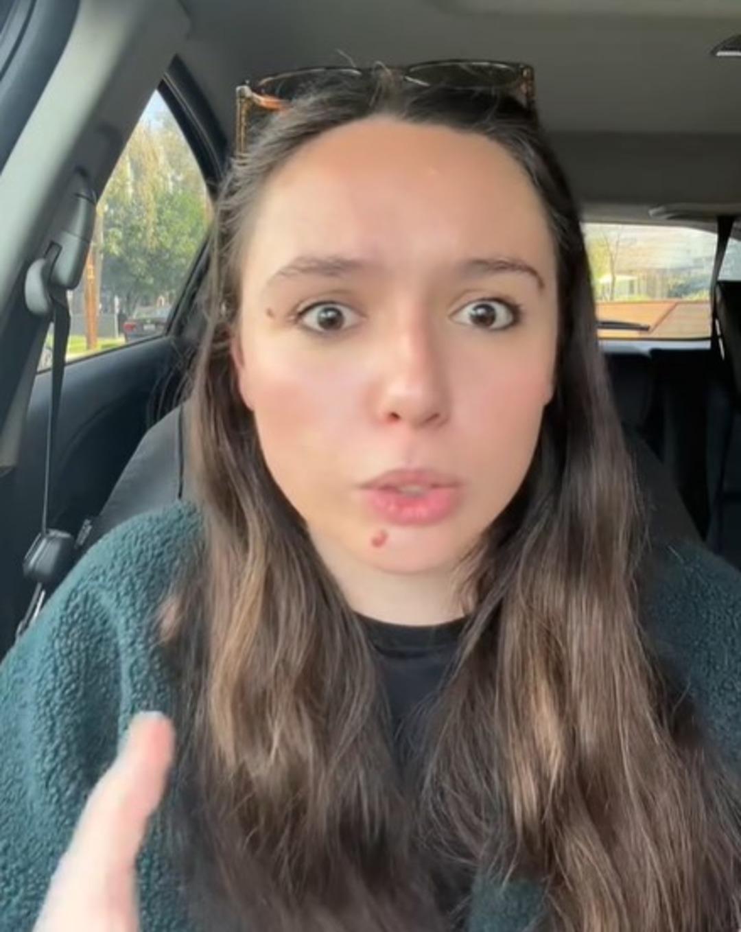 Hayran olduğu sanatçıyı yuhalayan kocasından boşandı! Sosyal medya ikiye bölündü: "Bu gerçek olamaz" 3