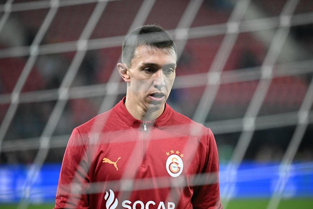 Fernando Muslera dan veda gibi paylaşım! Okan Buruk un yedek bırakmasına sinirlendi, nefesi sosyal medya hesabında aldı! 1