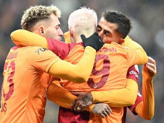 Galatasaray'da bir ayrılık kararı daha! Geçtiğimiz sezonun yıldızıydı artık istenmiyor...