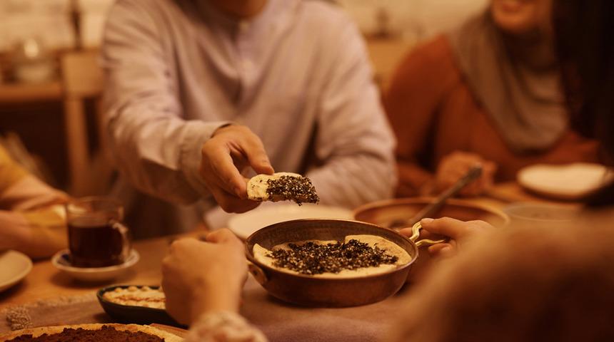İftar menüsü fiyatları 1000 liraya kadar yükseliyor! 'Ramazan kondu' diyerek uyardı...