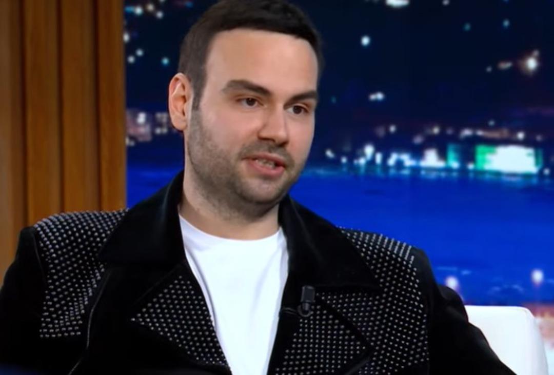 Esra Bilgiç ile yaşadığı aşkla gündemdeydi! Faruk Sabancı maddiyat açıklamasıyla dikkat çekti 1