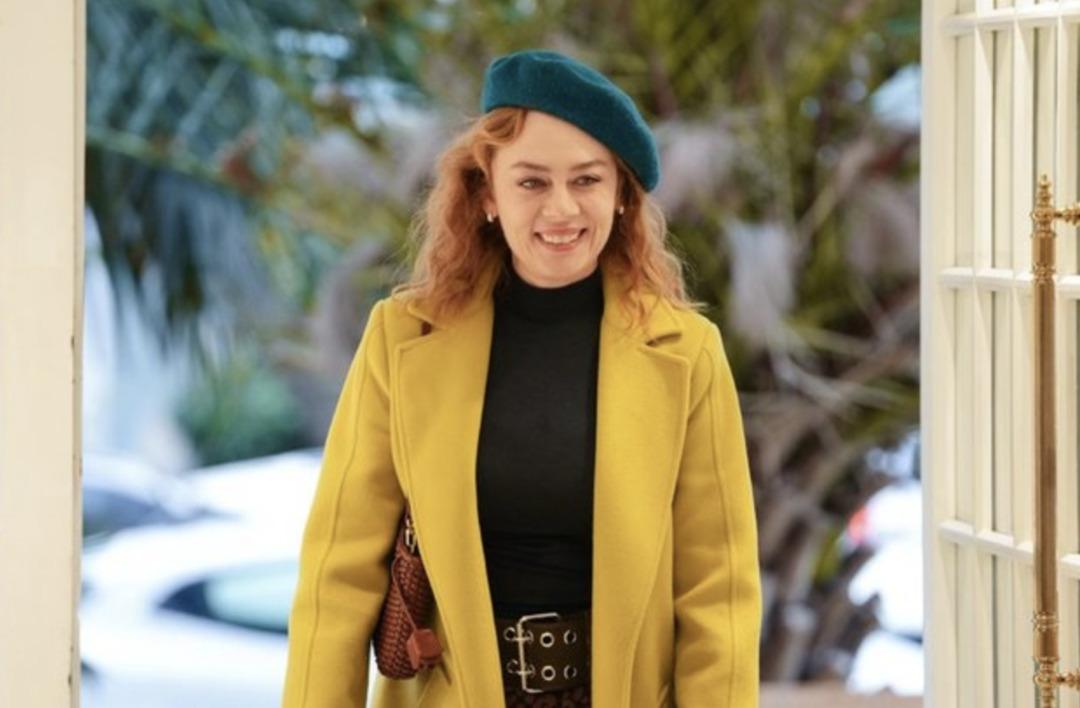 Bahar karakterinin içimizi açan rengarenk kombinleri 5