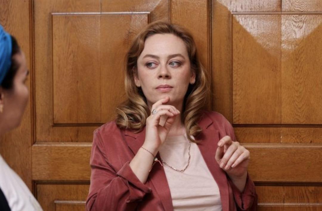 Bahar karakterinin içimizi açan rengarenk kombinleri 11