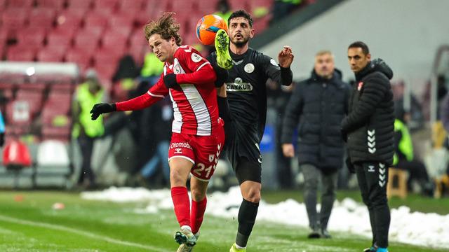 Karadeniz derbisinde müthiş geri dönüş... Samet Akaydin yeni takımındaki ilk golünü kendi kalesine attı