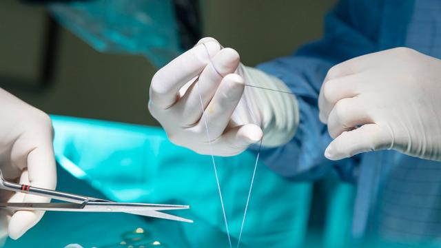 Eşi benzeri görülmemiş dava! Fransa'da bir cerrah tam 299 hastaya cinsel istismar uyguladı