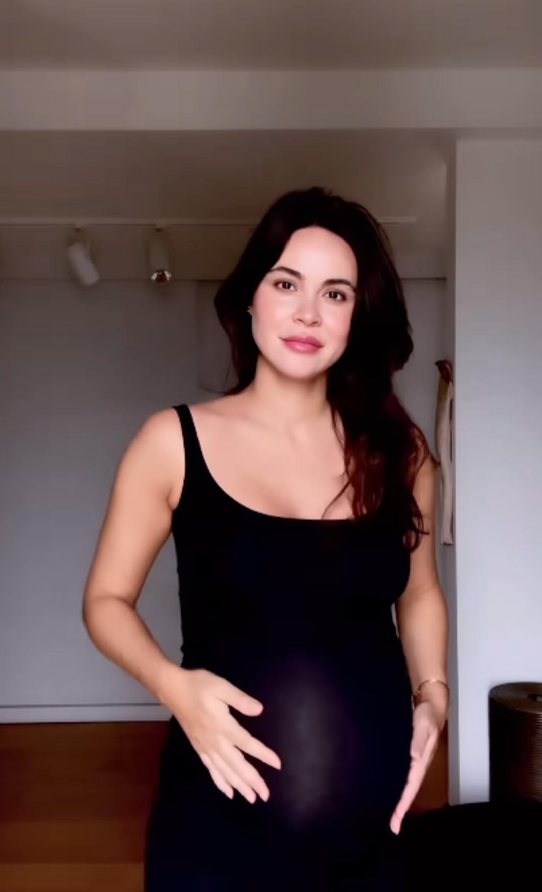 Zeynep Sever ve Volkan Demirel in kızları doğdu! İşte bebeklerinin ismi 2