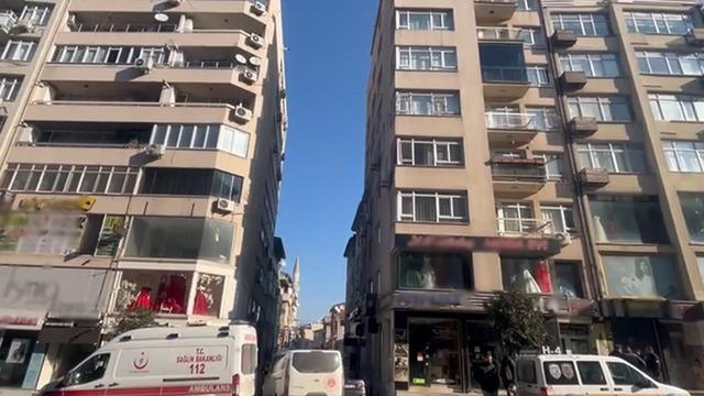 Bursa'da şüpheli ölüm! 21 yaşındaki genç kız kaldığı apartmanın sekizinci katından düşerek hayatını kaybetti
