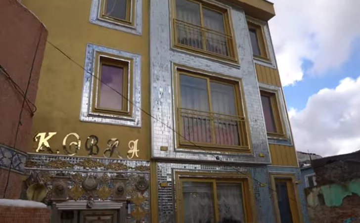 Kobra Murat Balat'ta 4 katlı bina yaptırdı! İçi ayrı dışı ayrı olay: Kırmızı oda, jakuzi ve ilginç detaylar... G1