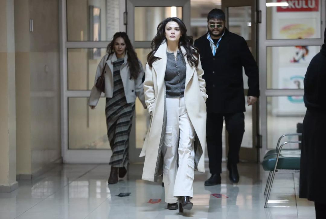 Uzak Şehir Alya’nın bu zamana kadar yaptığı en iyi kombinler… 6