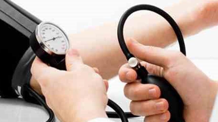 Kış günlerinde aman dikkat! Tansiyon hastaları risk altında: “Kalp krizi ve felç riski artabilir" Uzmanlar uyardı…