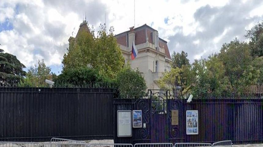 Son dakika... Fransa'da panik anları! Rus Başkonsolosluğu'na molotof kokteyli saldırı