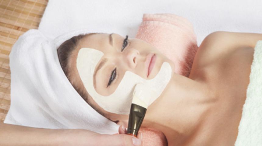 Sivilceli Ciltler İ&ccedil;in Doğal Maske