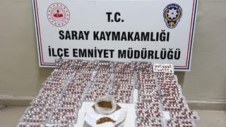 Tekirdağ'da evinde sentetik ecza hapı ve uyuşturucu ele geçirilen şüpheli tutuklandı