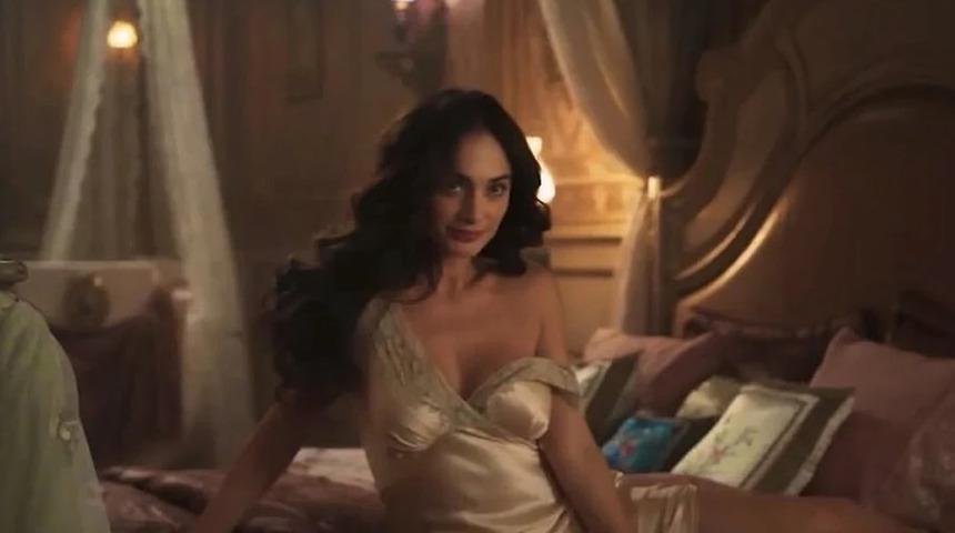  Şakir Paşa Ailesi'nde Aniesi'yi canlandırıyor! Denise Capezza iddialı pozlarıyla dikkat çekti