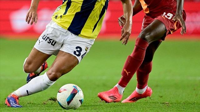 SON DAKİKA: Galatasaray-Fenerbahçe derbisinde sürpriz karar! Okan Buruk ve Jose Mourinho kararını verdi... İlk 11'ler belli oldu