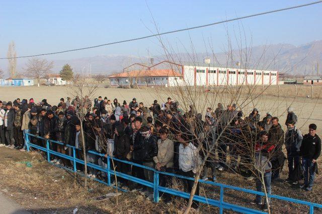 Erzincan’da 10 günde 322 kaçak göçmen yakalandı