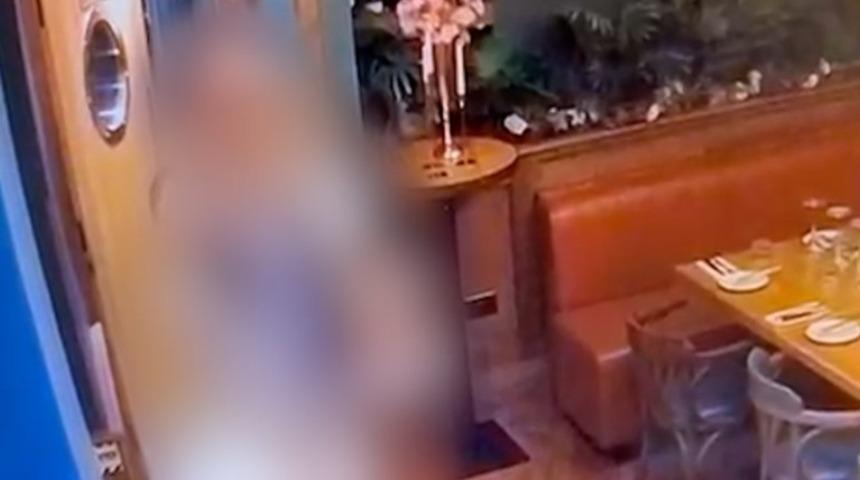 B&ouml;yle hırsızlık ne g&ouml;r&uuml;ld&uuml; ne de duyuldu! Restoran tuvaletine giren kadın lavaboyu &ccedil;aldı: "&Ccedil;ok şey g&ouml;rd&uuml;m ama buna benzer bir şey g&ouml;rmedim"