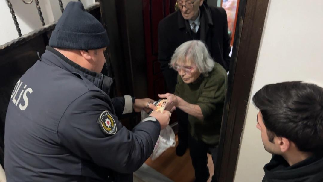 91 yaşındaki adamdan 87 yaşındaki eşine sitem! Endişeli gözlerle takip etti:  Hayatımı mahvettin  1