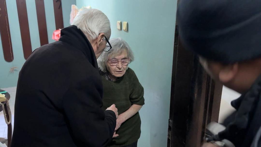 91 yaşındaki adamdan 87 yaşındaki eşine sitem! Endişeli gözlerle takip etti:  Hayatımı mahvettin  4