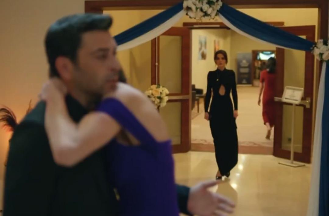 Uzak Şehir 15. b&ouml;l&uuml;mde ne oldu? Alya kocasını sevgilisiyle yakaladı, seyirciden yorum yağdı