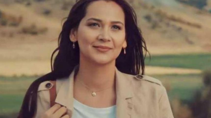 Gönül Dağı'nın Dilek'i Gülsim Ali gala tarzıyla olay oldu! Belden aşağısı hiç beğenilmedi 