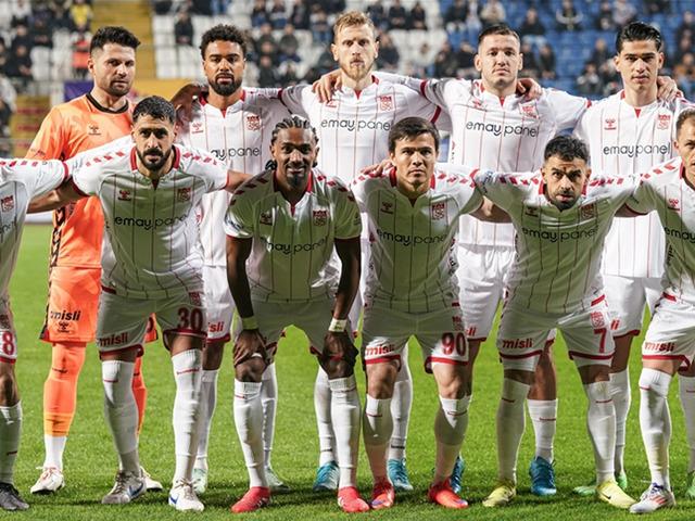 FIFA’dan, Sivasspor’a 3 dönem transfer yasağı!