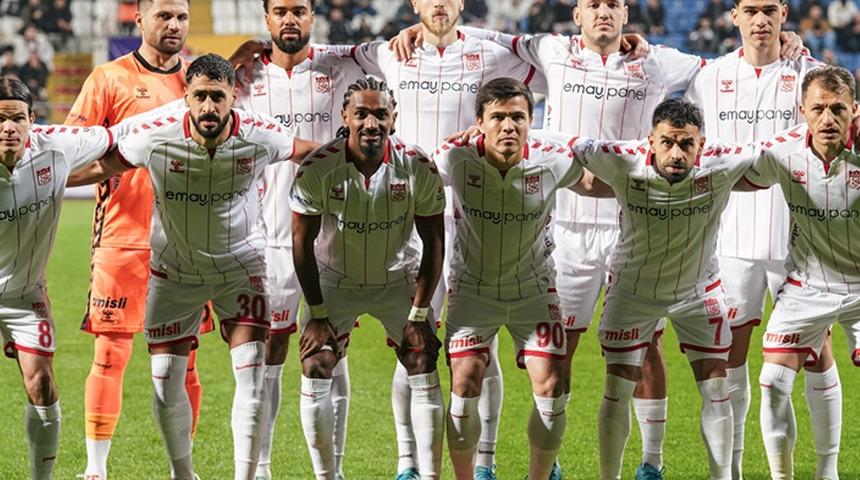 FIFA’dan, Sivasspor’a 3 dönem transfer yasağı!