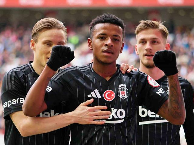 Beşiktaş, Ziraat Türkiye Kupası'nda Antalyaspor'u mağlup ederek grubu lider tamamladı!