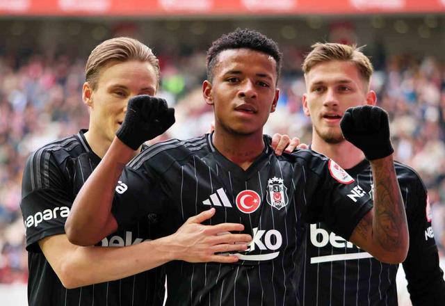 Beşiktaş, Ziraat Türkiye Kupası'nda Antalyaspor'u mağlup ederek grubu lider tamamladı!