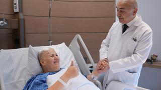 Guinnes rekortmeni Doç.Dr. Ali Zırh 2000'inci parkinson ameliyatını yaptı