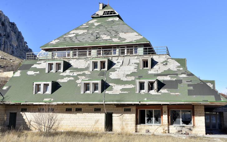 Cem Uzan'ın lüks oteli şimdi virane! El konulup satılmıştı ancak yeni sahibine de yaramadı... Tekrardan satışta G3