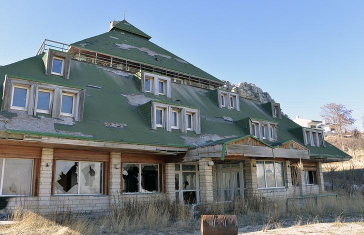 Cem Uzan'ın lüks oteli şimdi virane! El konulup satılmıştı ancak yeni sahibine de yaramadı... Tekrardan satışta G1