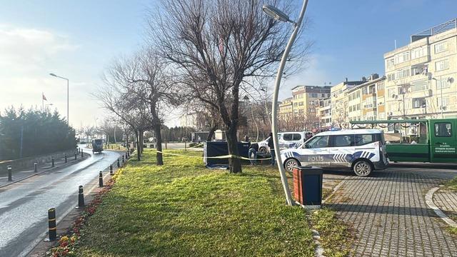 Büyükçekmece'de parkta alkol alarak uyuyan kişi donarak öldü