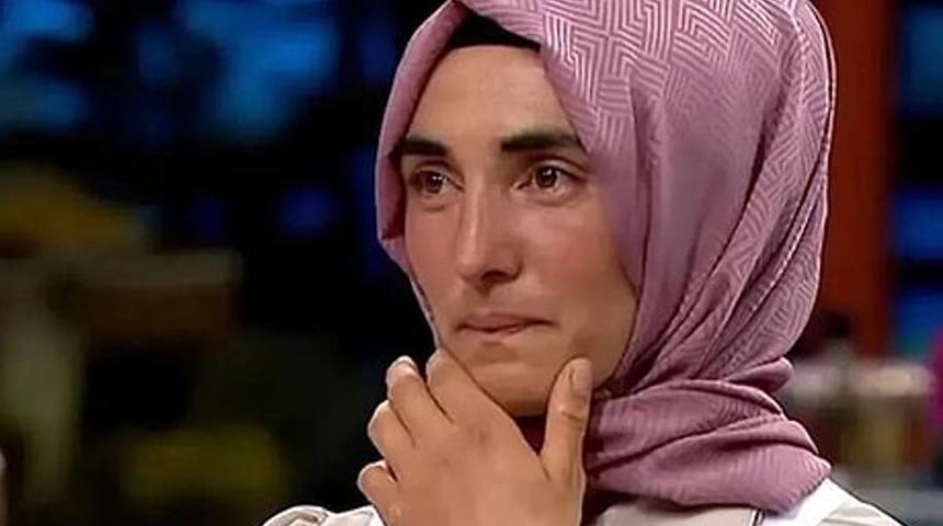 Ayşe Ekiz Esra Tokelli'nin konuğu oldu! Estetikli g&ouml;r&uuml;n&uuml;m&uuml;ne yorum yağdı: Doğal kal!