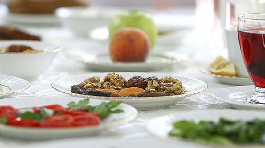 Oruç tutmanın faydaları saymakla bitmez: Zihinsel hastalıklardan sindirim sistemine kadar etkili… O bir şifa kaynağı!