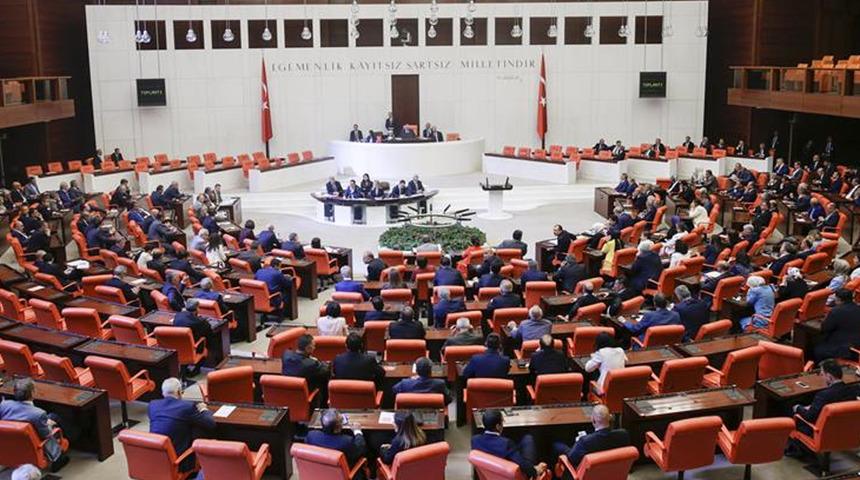 Bakan Ersoy gelmedi, CHP’liler komisyonu terk etti