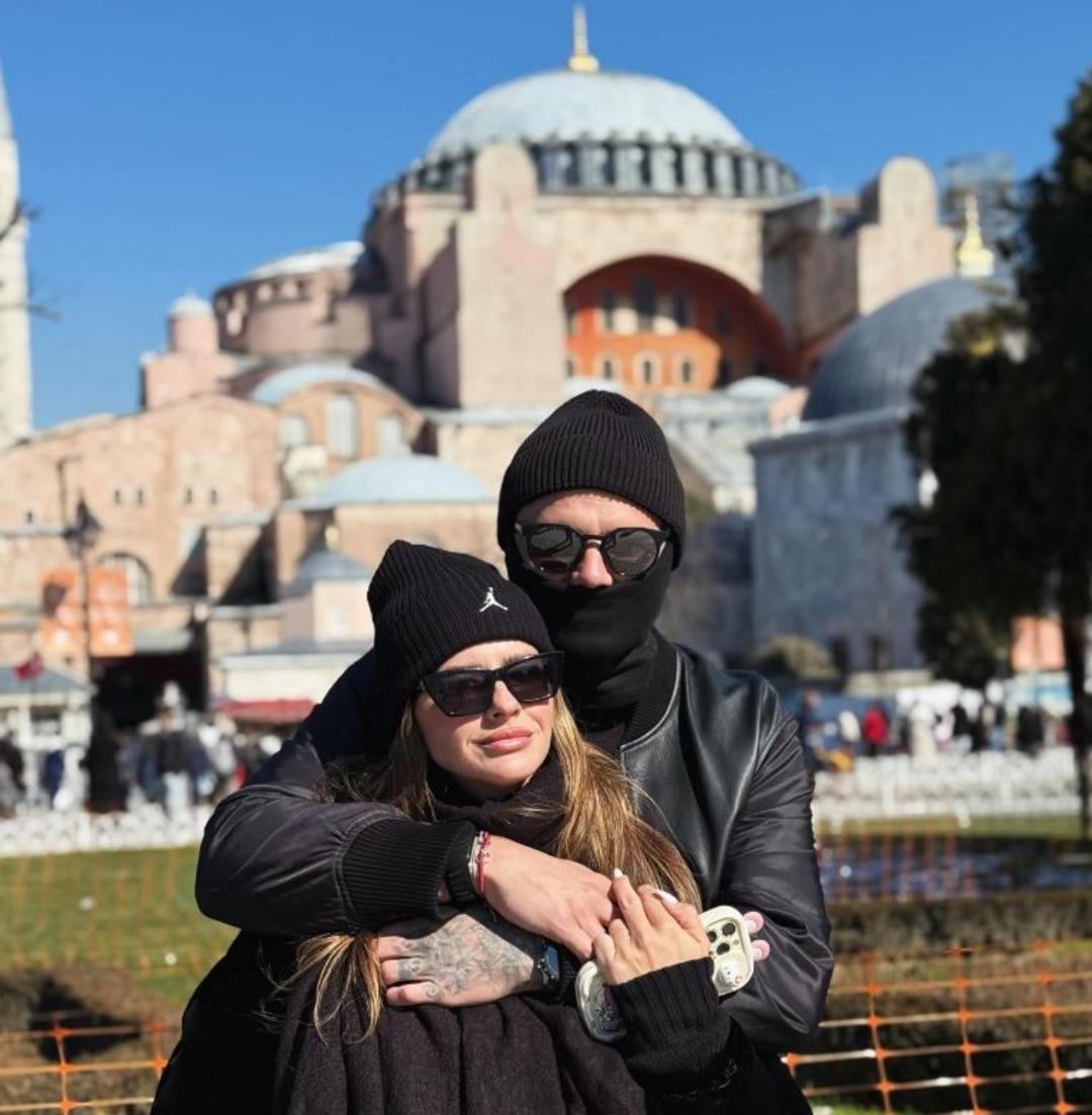 Mauro Icardi yeni sevgilisiyle İstanbul da el ele gezdi! Kendisini kamufle etmek için kullandığı yöntem dikkat çekti 3