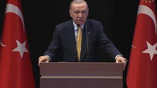 Cumhurbaşkanı Erdoğan, 'Başkomutan' olarak Özel'e seslendi: Ayaklarını denk al denk almazsan denk getirmesini biz biliriz