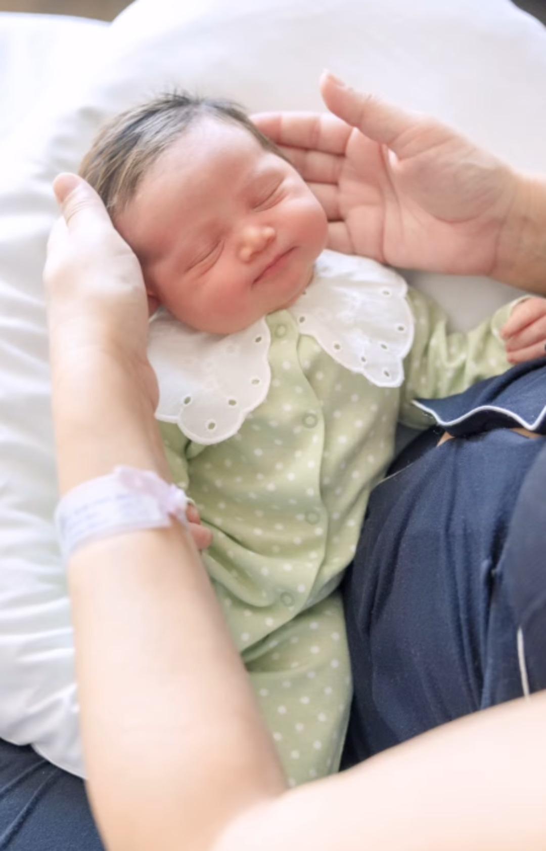 Zeynep Sever Demirel doğum sürecini anlattı! Bakın kaç kilo almış 5