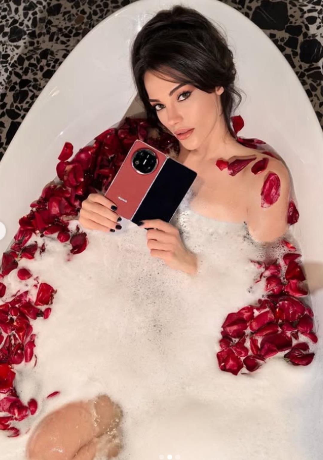 Teşkilat ın Kate i Tuvana Türkay küvetten paylaştı! Akla estetiksiz hali geldi 1