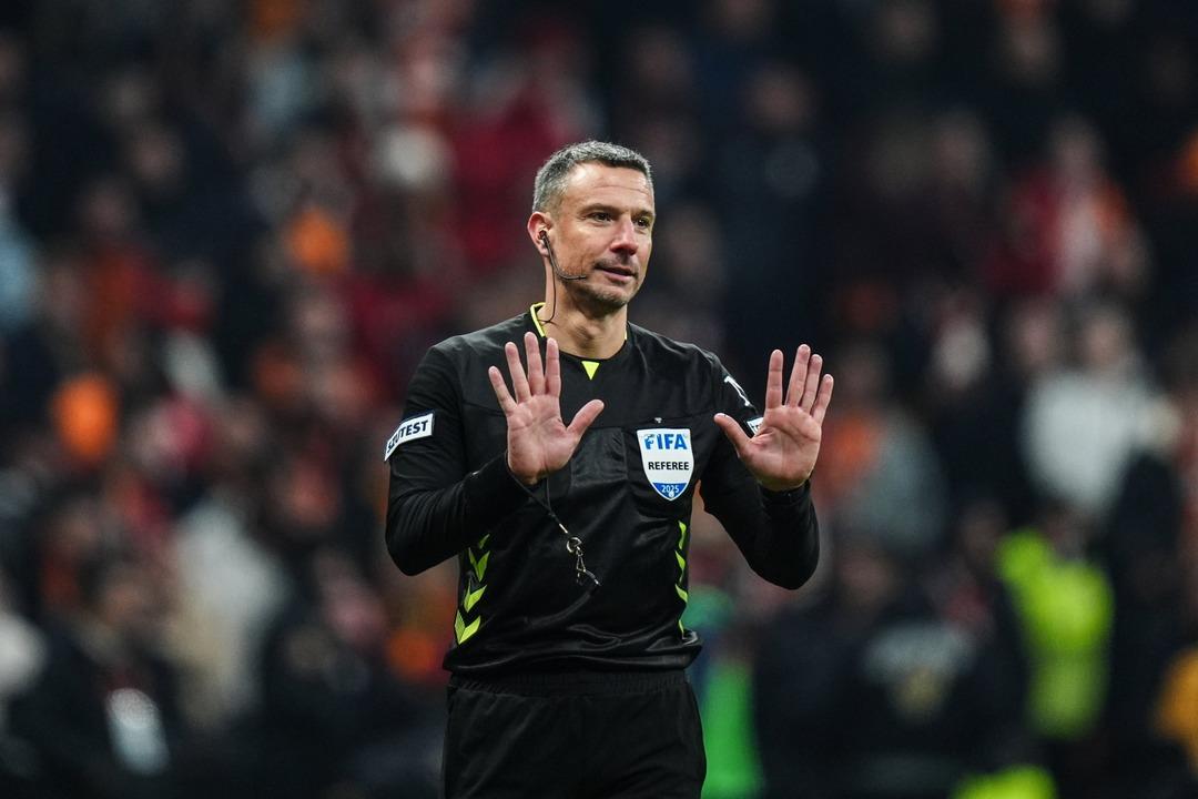 Galatasaray-Fenerbahçe derbisinin hakemi Vincic ten olay açıklamalar! 1